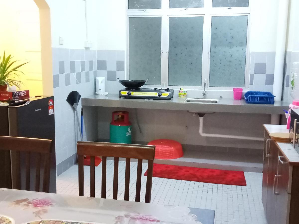 Aiman Homestay Port Dickson Exteriör bild