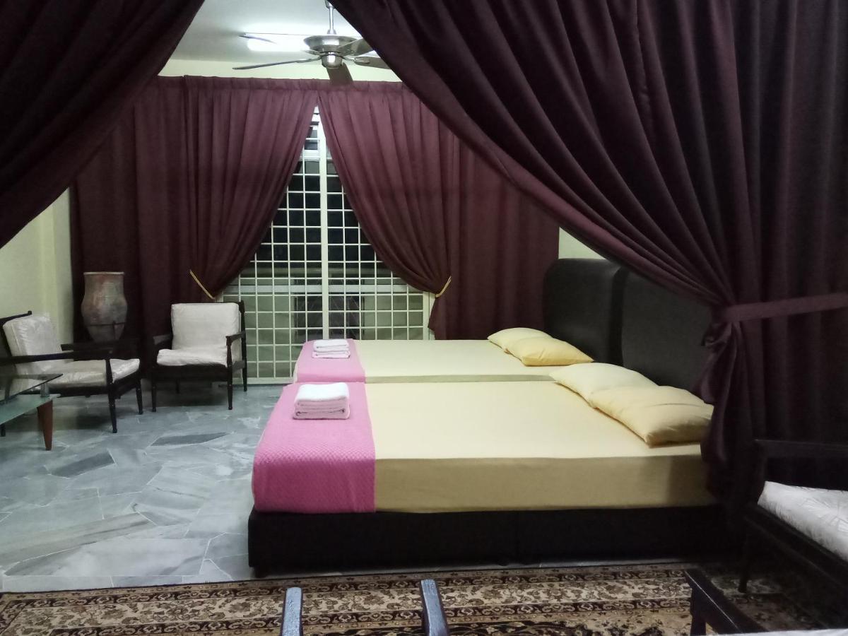 Aiman Homestay Port Dickson Exteriör bild