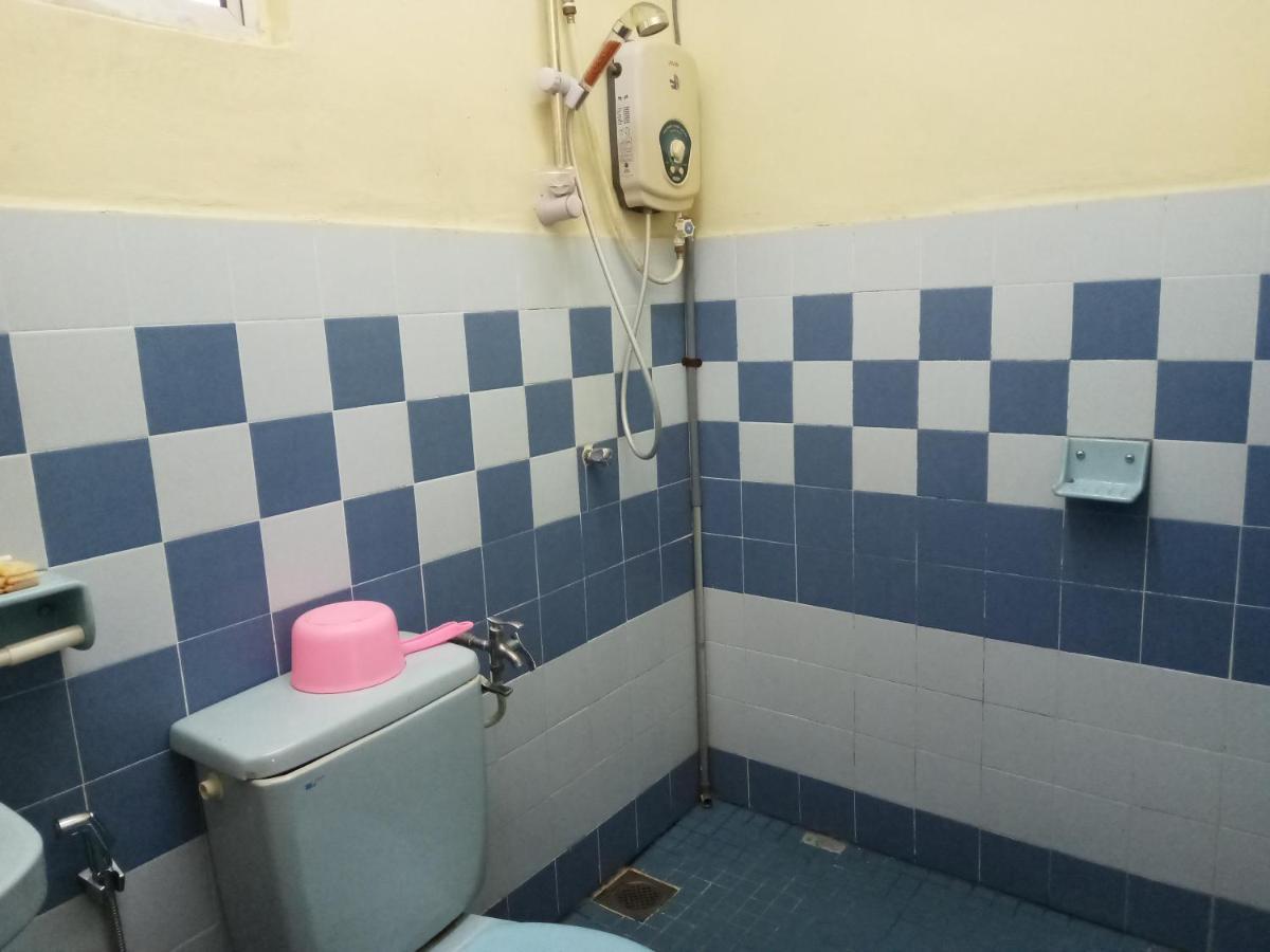 Aiman Homestay Port Dickson Exteriör bild