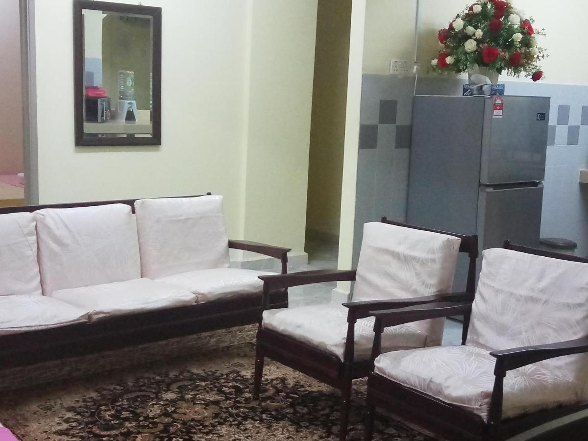 Aiman Homestay Port Dickson Exteriör bild